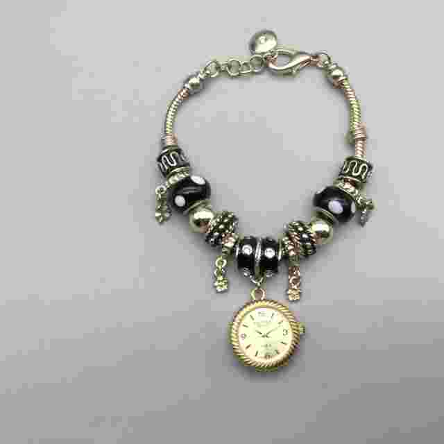 Figaro Couture Watch Women 22mm Gold Tone Charm Bracelet Band New Battery 7.25"