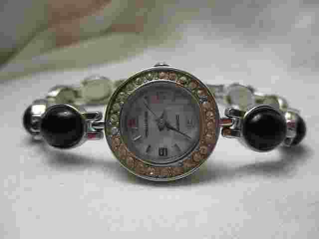 Maurices Analog Wristwatch with Quartz Movement