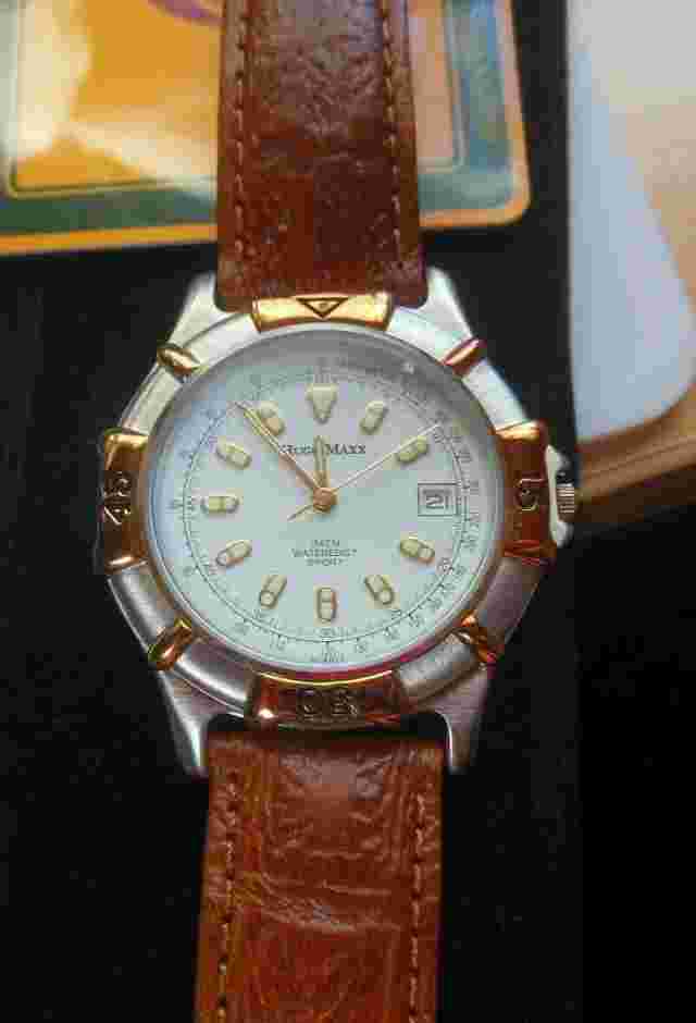 Hug Maxx Watch 18K GP Men's Leather Band NOS Needs Battery Replaced 9.1/4"