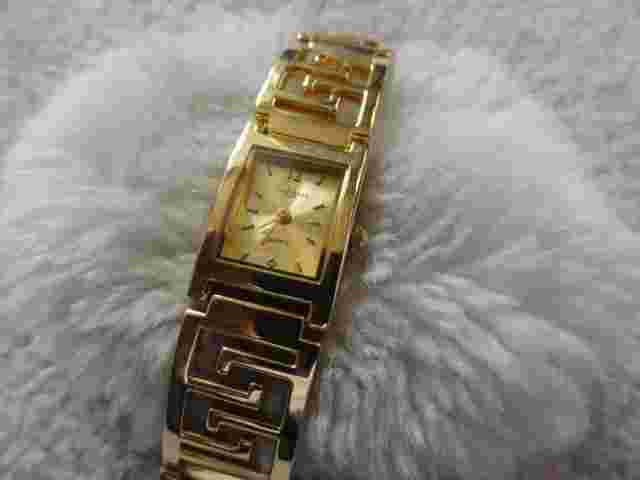 LA Express Quartz Ladies Watch with a Pretty Band