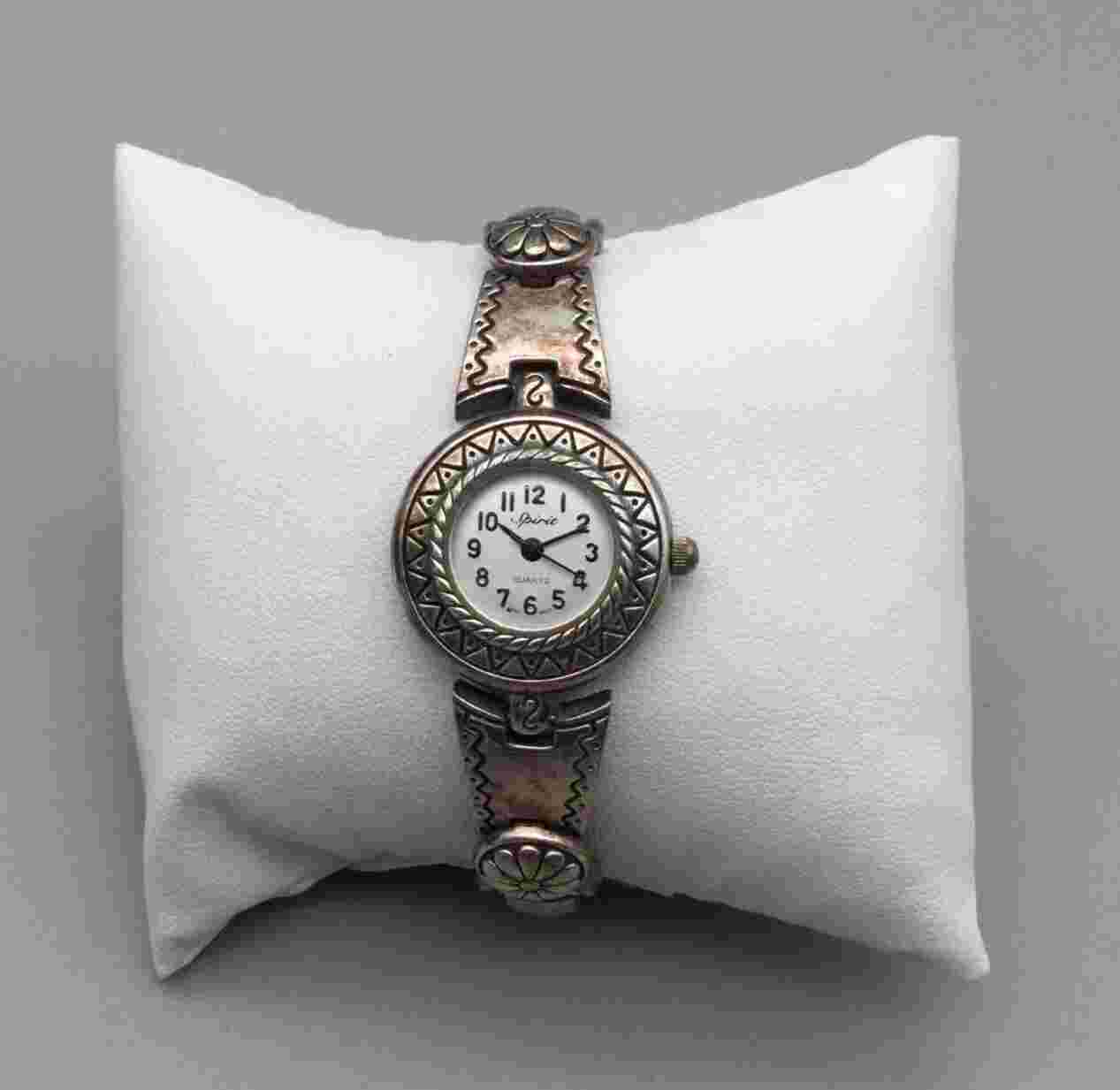 Spirit Southwestern Watch Women 24mm Silver Tone Stretch Band New Battery