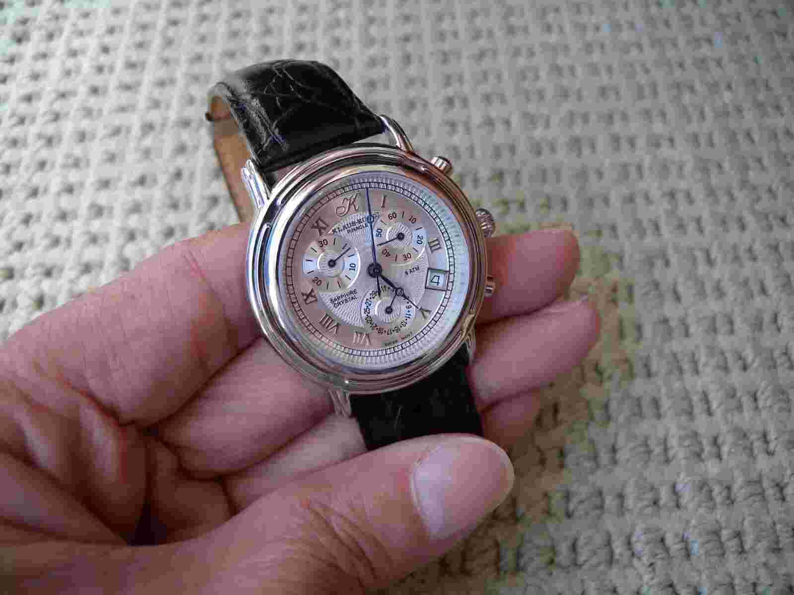 KLAUS-KOBEC-PINACLE. BATTERY WATCH FOR MEN. GREAT RUNNING CONDITION. SWISS.