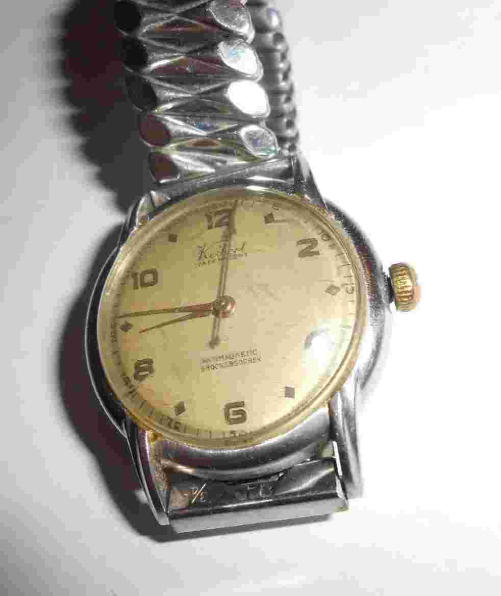 VINTAGE KELBERT WATERTIGHT  MECHANICAL WRIST WATCH FOR MEN.