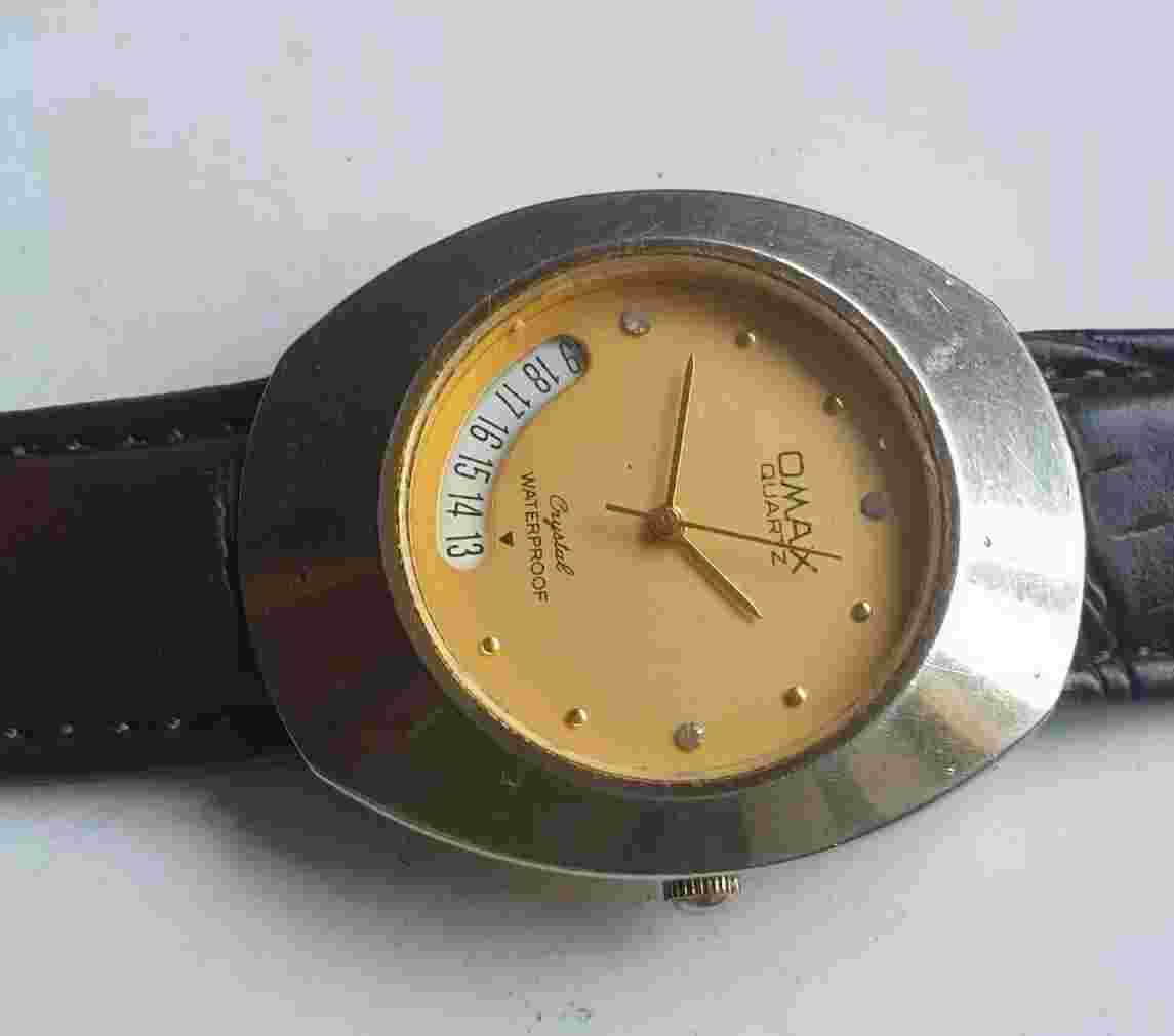 Vintage Omax Crystal 6107AC 18K Gold Plated Watch Battery Quartz Wristwatch