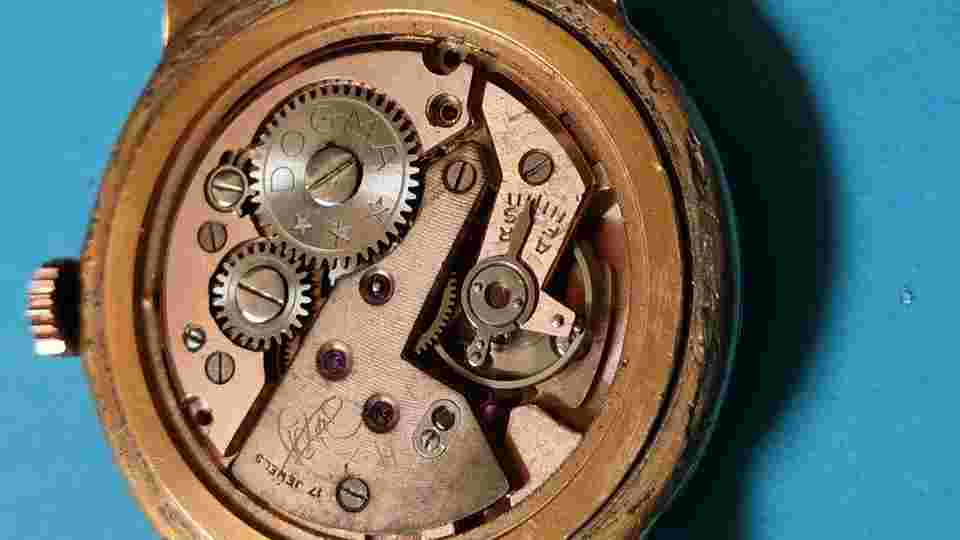 Vintage DOGMA PRIMA Perpetual Calendar Manual Wind Mens Watch _3593