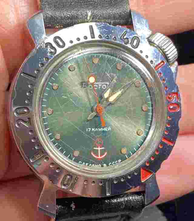 BOCTOK RUSSIAN 17 KAMHEA GREEN MILITARY MANUAL WIND WRISTWATCH CCCP *RUNNING*