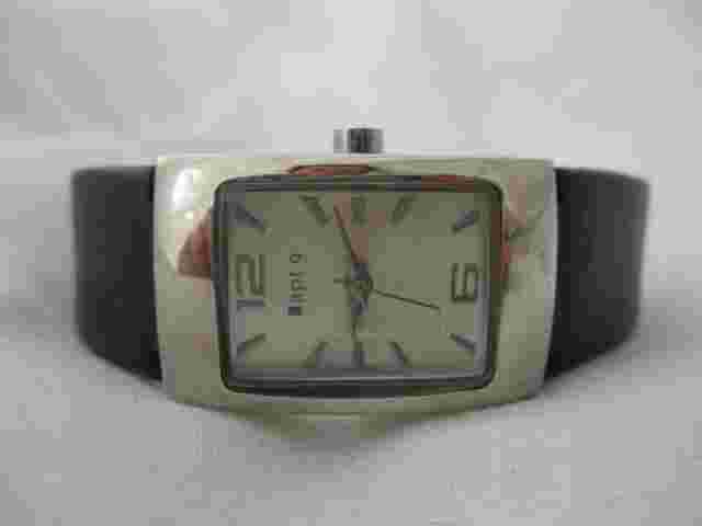 Apt 9 Analog Wristwatch with a Buckle Band