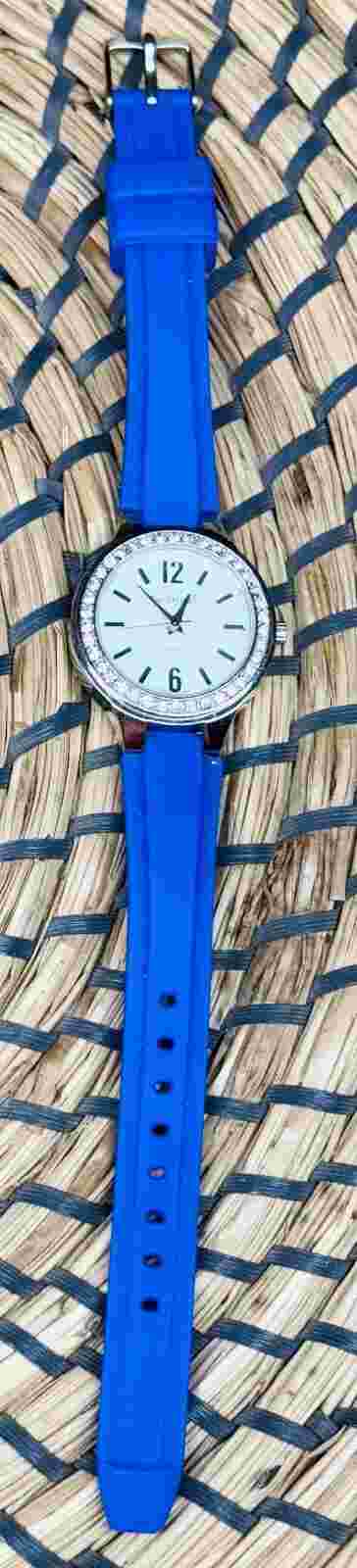 Women’s Bay Studio Wristwatch Quartz Watch Stainless Steel Blue Rubber Band READ
