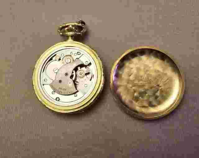 Kelbert Swiss Pocket Watch Gold Tone w/Red Filagree Cover Vintage 17 Jewel RUNS!