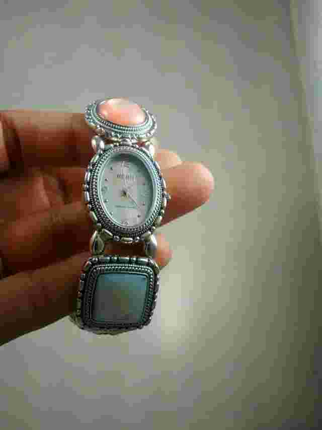 Stunning Ecllissi sterling multi colors mother of pearl stretch watch bracelet