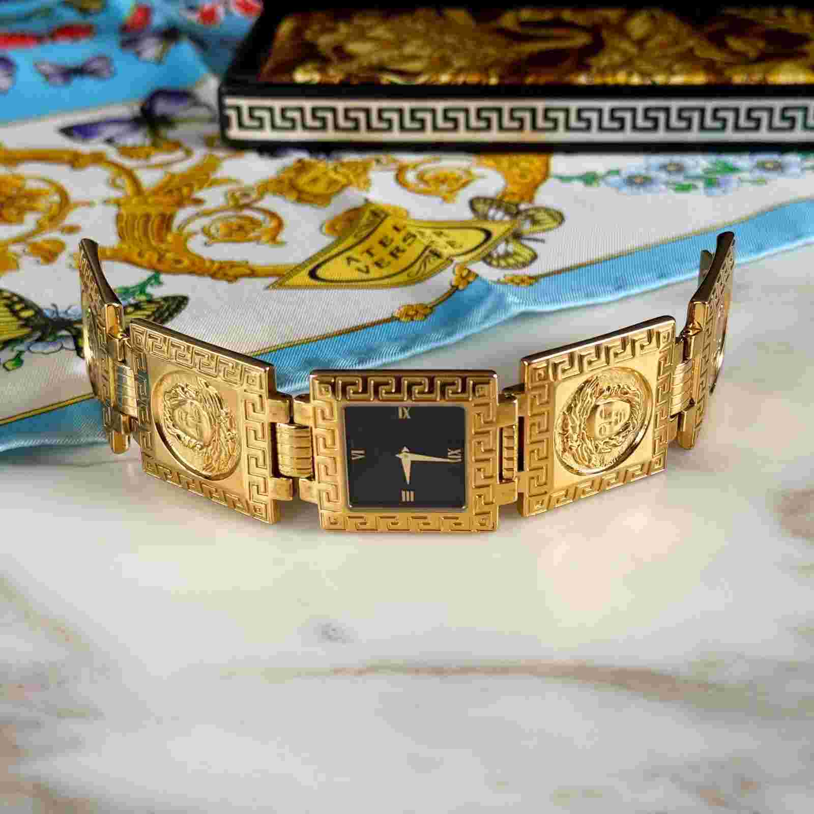 Authentic Gianni Versace Signature 00247 Medusa Gold Plated G10 Square Watch