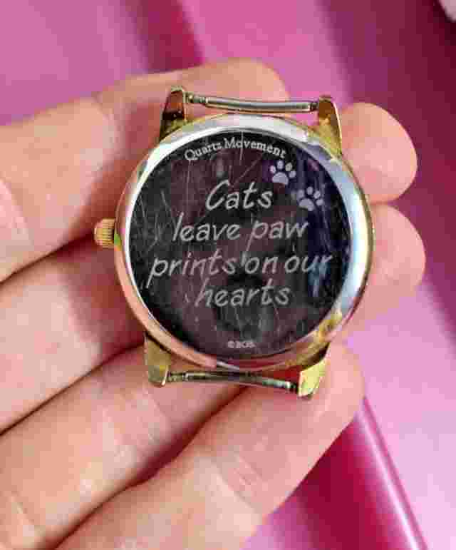 The BRADFORD EXCHANGE Keepsake Cat Quartz Wristwatch Face only. Unknown if works