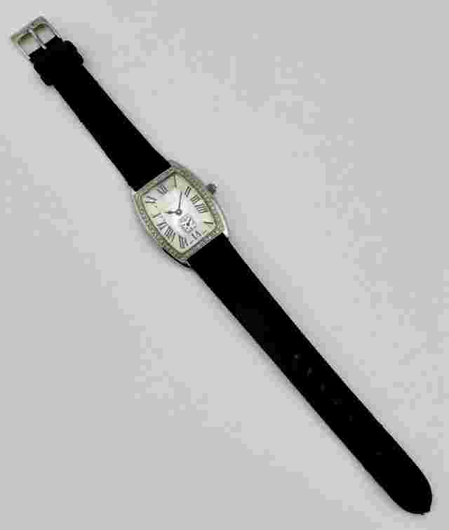 Ladies Elini Dolce Wristwatch Diamond Bezel Runs