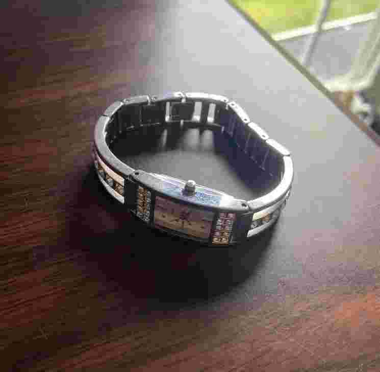 Relic ZR33789 All Stainless Steel Quartz Women's Watch-  New Battery