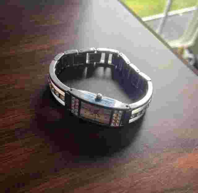 Relic ZR33789 All Stainless Steel Quartz Women's Watch-  New Battery
