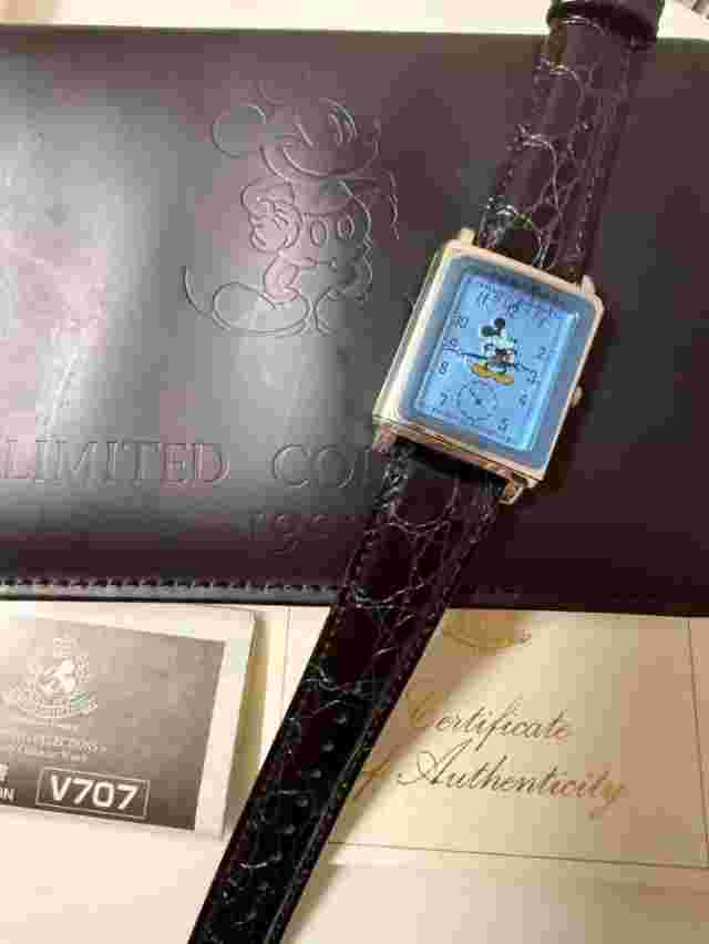 SEIKO x Disney Limited Collection 1999 Mickey Women’s Watch Quartz Square JAPAN