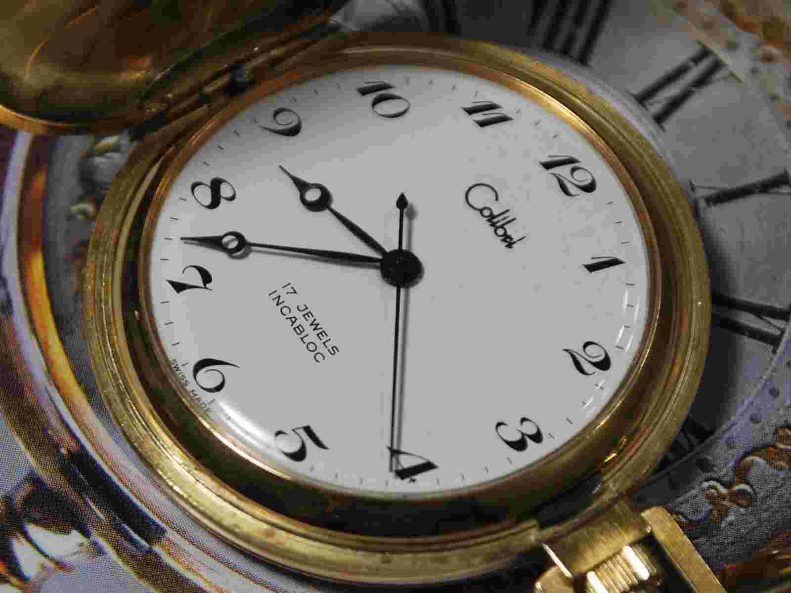 Vintage 1979 Swiss COLIBRI Gold Tone 12s 17J Hunter Case Pocket Watch w/Chain