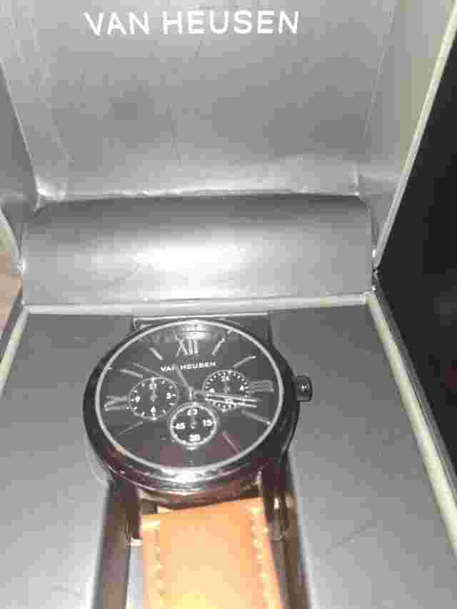 Van Heusen Watch With Defect Strap Buckle Back #SR626SW Accutime Men's Corp L9