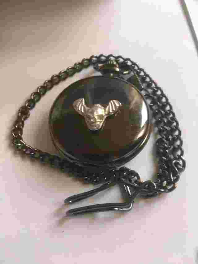 Skull Bat TG329A Made In Fine English Pewter on a Black Pocket Watch Quartz fob