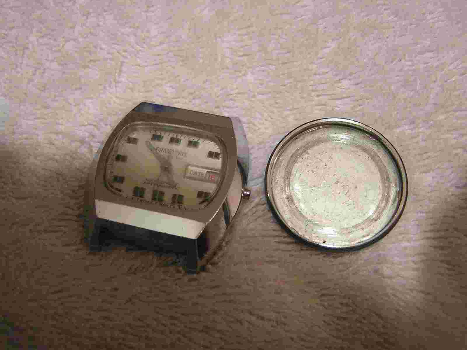Vintage Grand Prix Watch Date