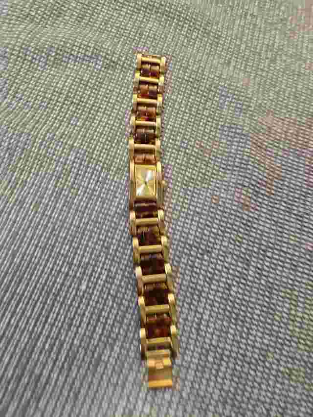 Jaclyn Smith Gold Tone Watch Plastic Brown Band  NEW BATTERY!! N.O.S. Vintage