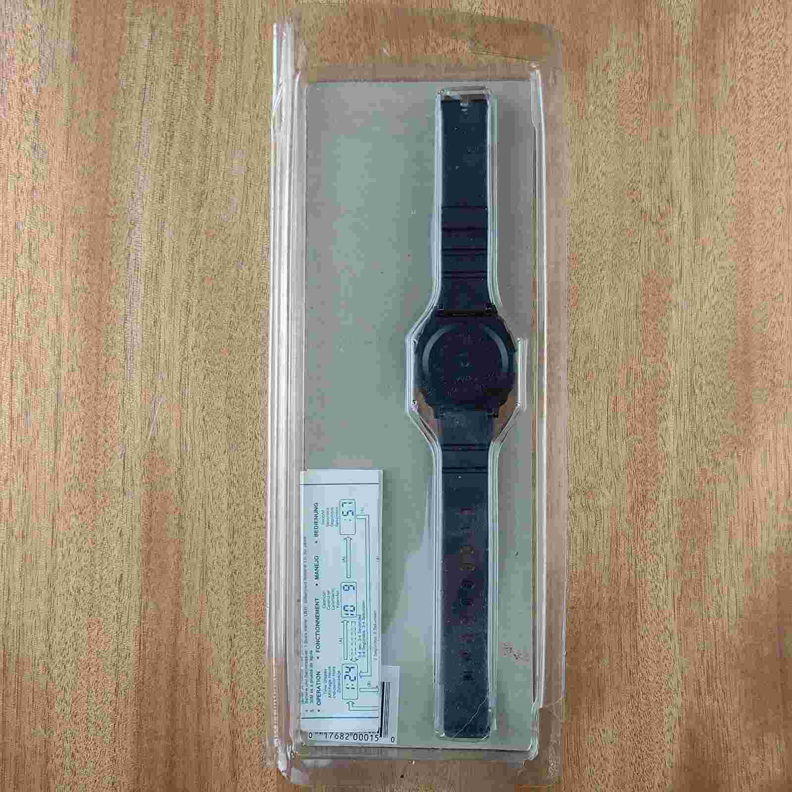 Vintage SANYO LCD Digital Watch 1980s in original packaging!