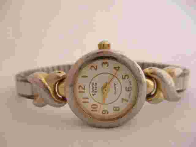 Victoria Rhein Women's Silver Toned Analog Watch Stretch Band