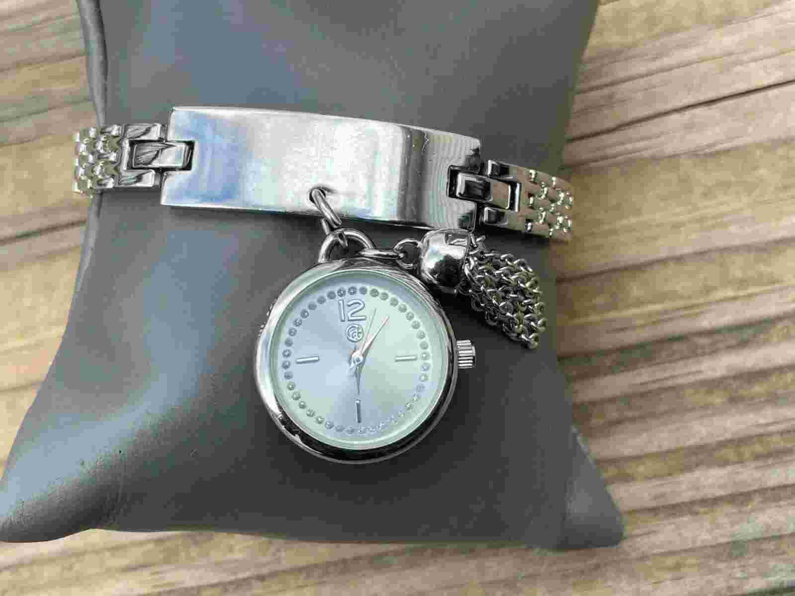 Decree Women Watch Silver Tone Bracelet Type Wrist Watch Analog Quartz