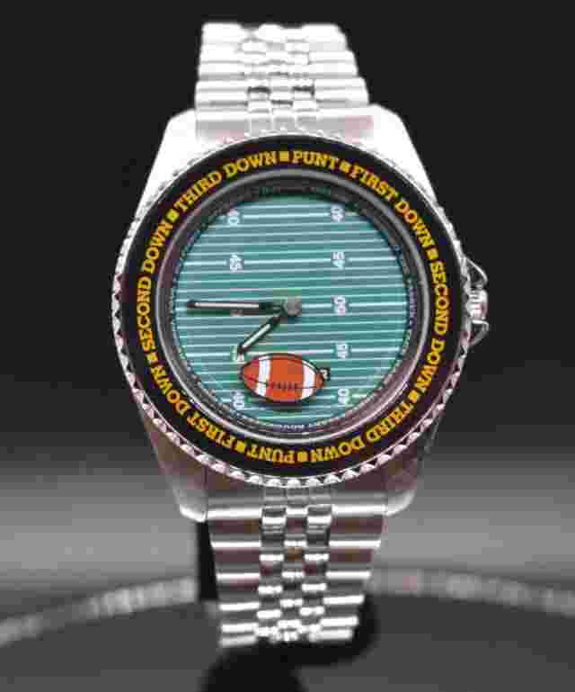 Vtg JOE BOXER Football Rotating Dial Men's Watch First Down Rare NEW BATTERY