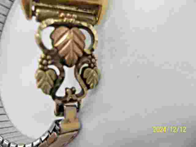 Black Hills Gold Diamond Quartz Watch 10 k Gold Band ends Womens NEW BATT