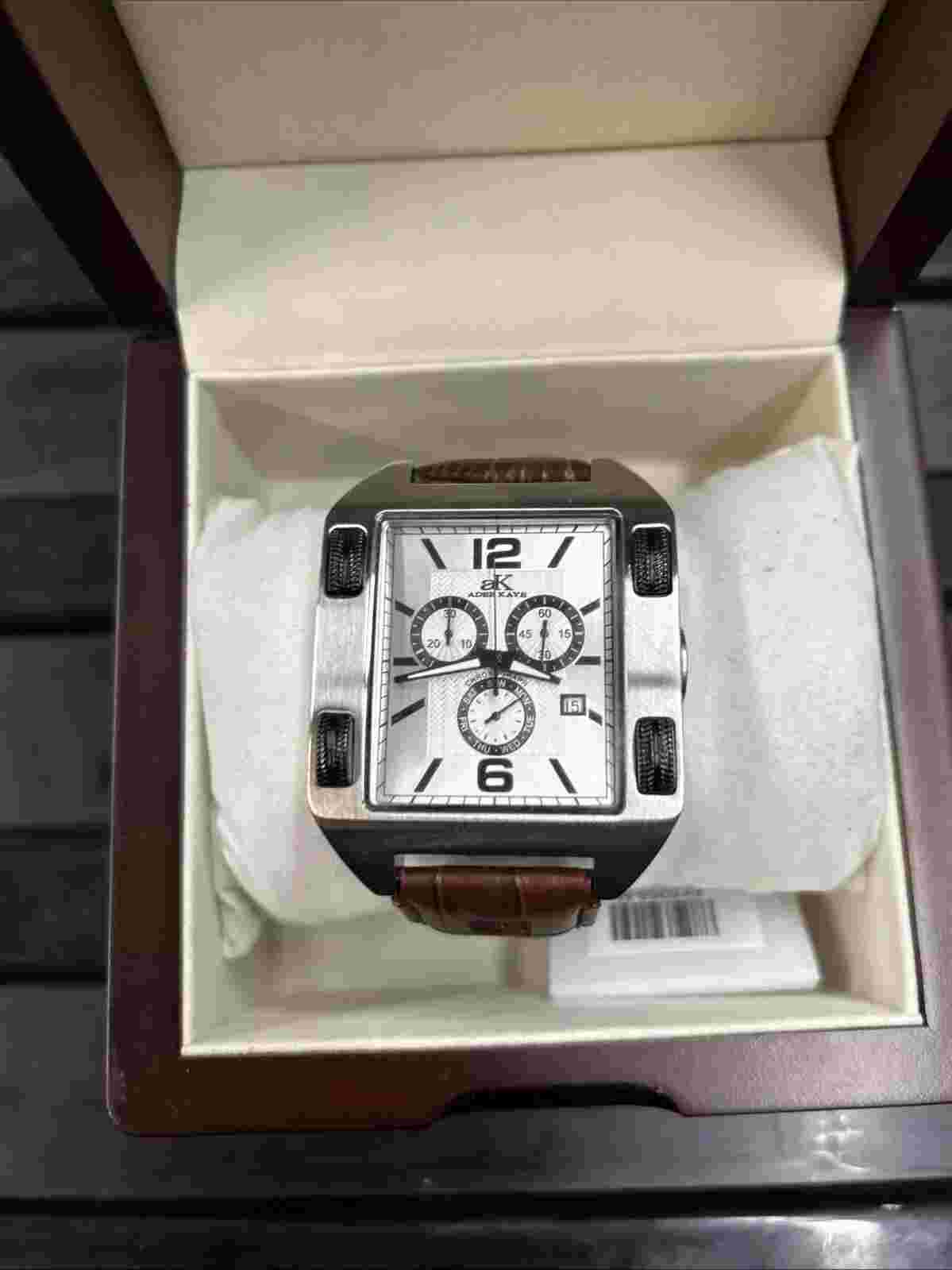 Adee Kaye Men’s Ak6268-M-SVR Swiss ISA Chronograph