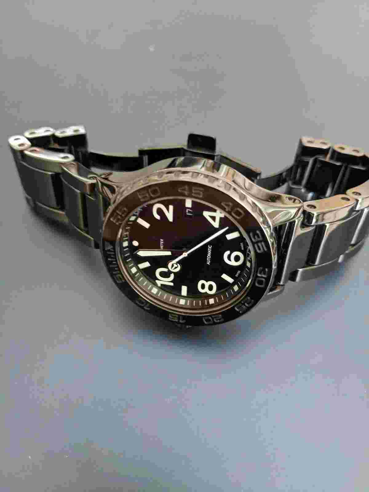 Pre-owned  Nixon watch