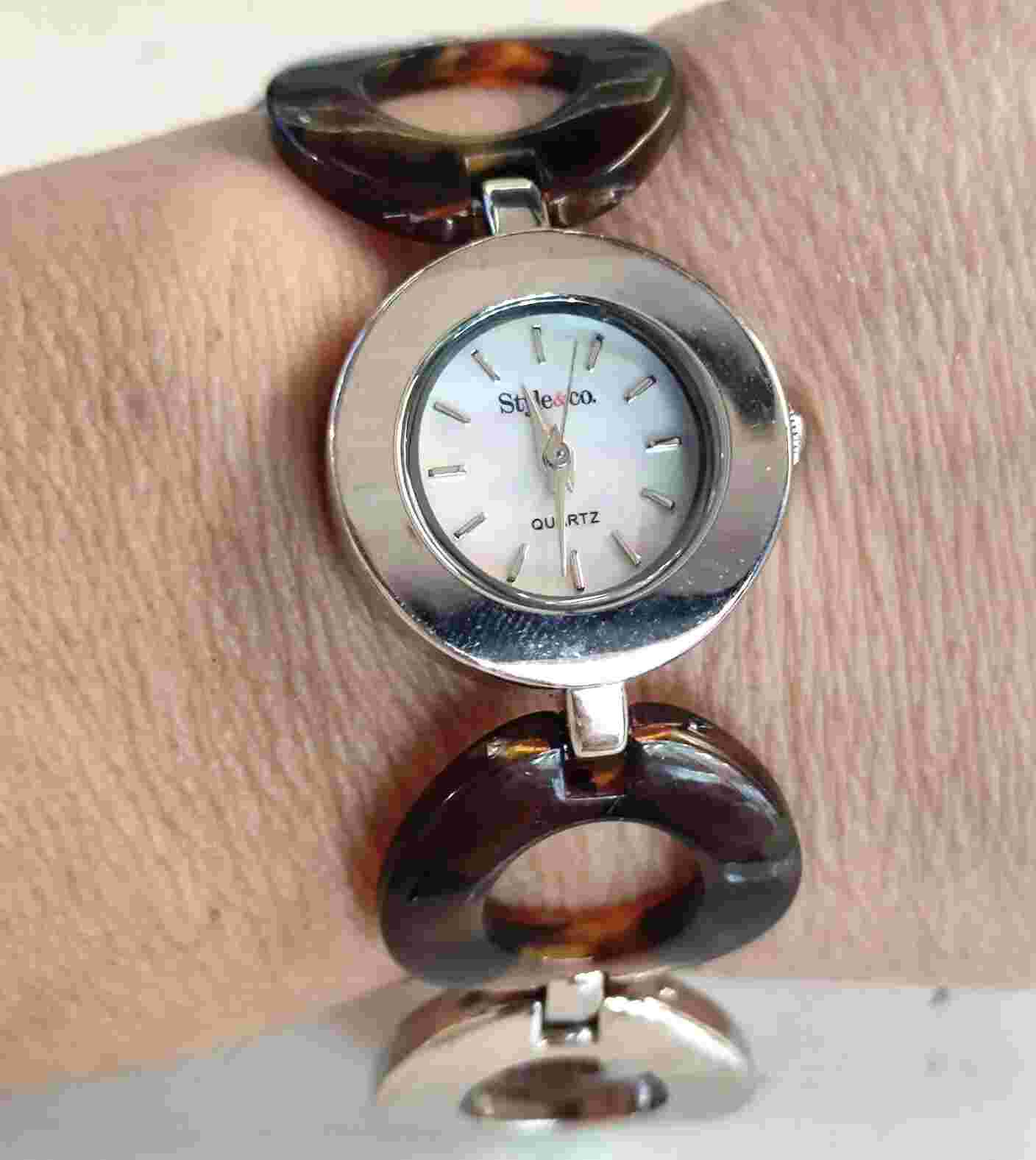 Quartz Watch With Turtle Ring Bracelet Style & Co - Lady Watch
