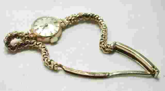 1960's Vintage Ladies 9 carat Gold Rotary Bracelet Watch Small Wrist Size