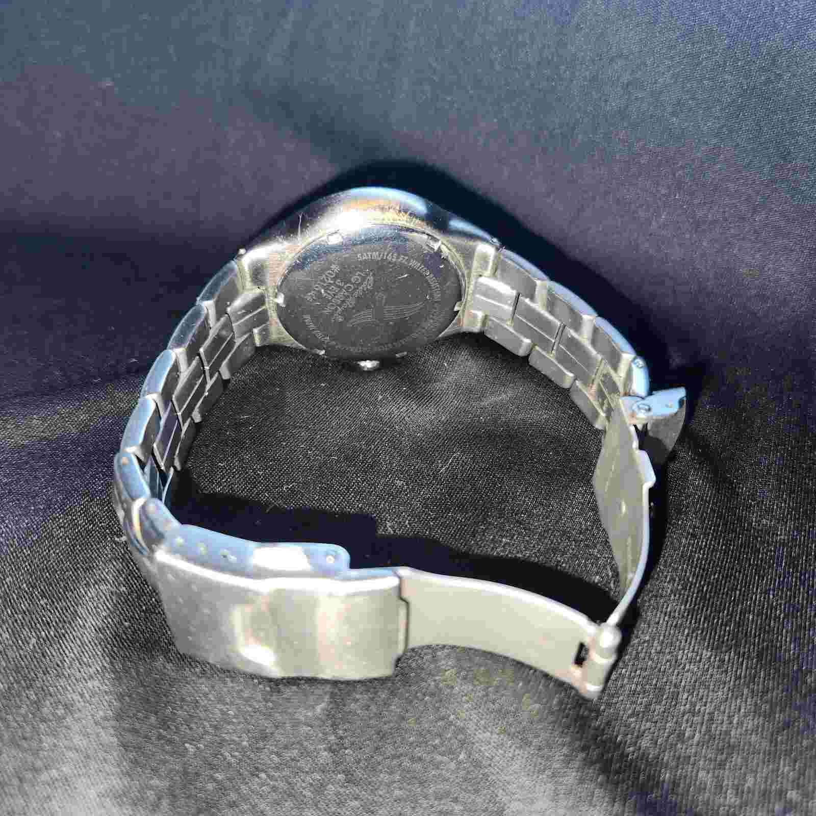 Eddie Bauer LG CARBON #0216 3 Eye Quartz Analog Men's Watch Sz. 7" Blue Face