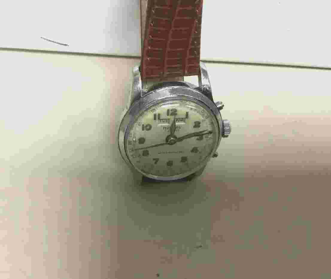 VINTAGE RODANA STAINLESS STEEL TRIPLE CALENDAR CA AS 1291