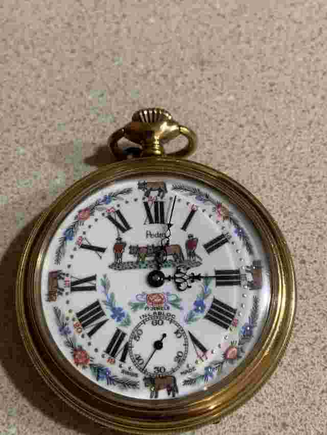 Beautiful Pedre 17 Jewels Gold Tone Farm Theme Hand-Wind Mechanical Pocket Watch