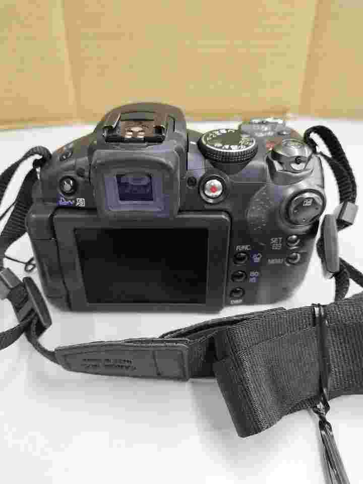 Canon Power Shot S5 Is Digital Camera