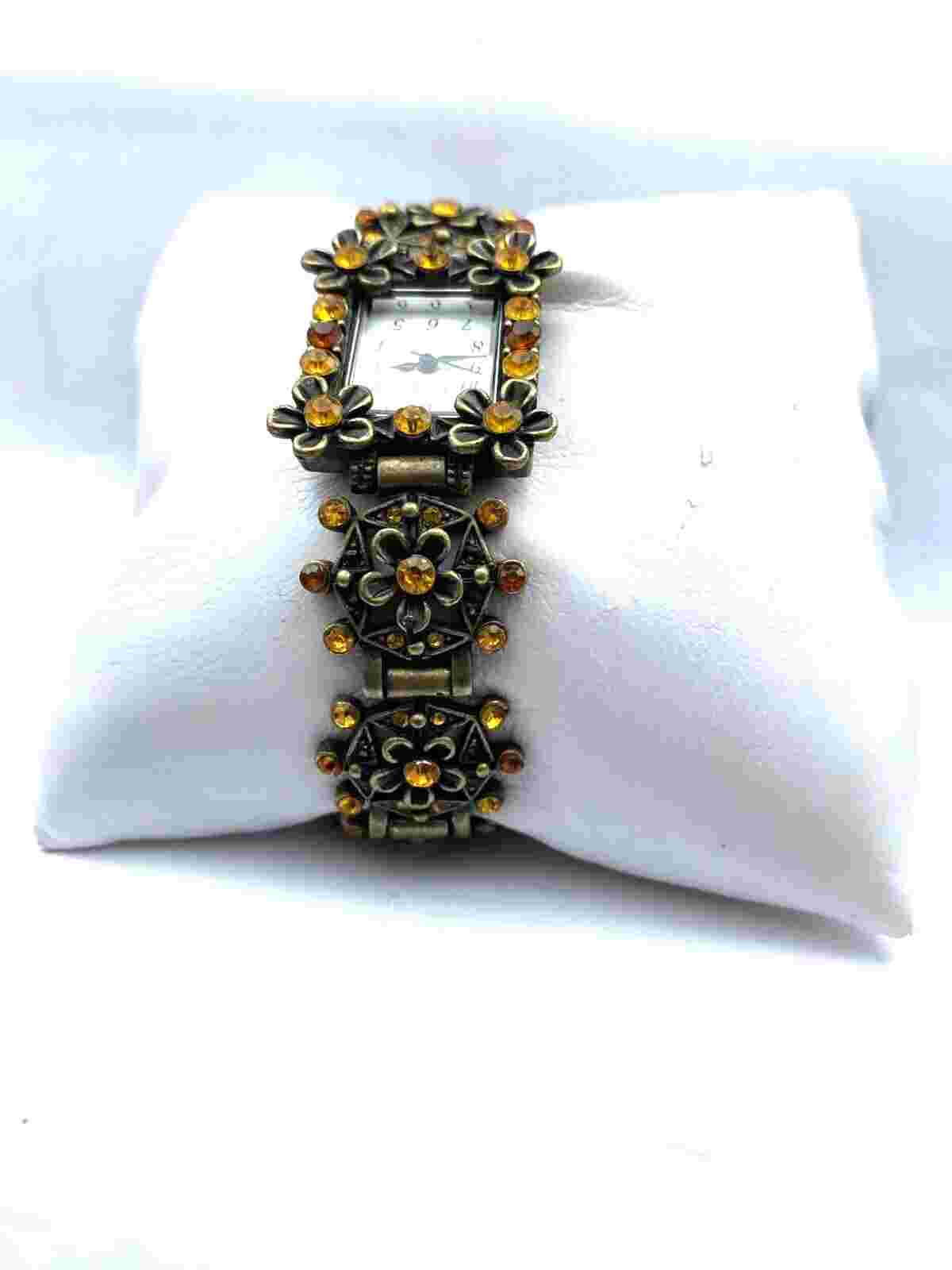 Vintage Chic Ladies Quartz Festival Watch