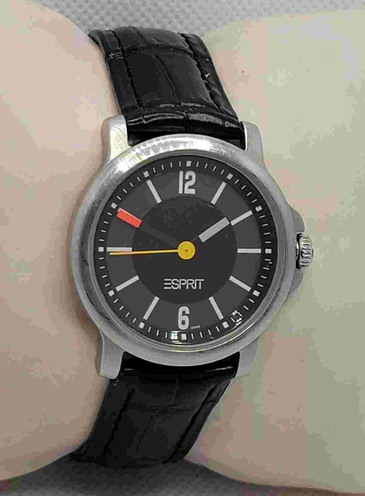 Unisex Espirit Stylish Round Silver Tone Big Crown Black Leather Strap Watch J7