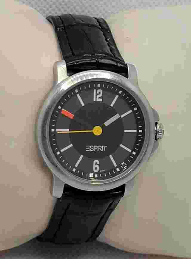 Unisex Espirit Stylish Round Silver Tone Big Crown Black Leather Strap Watch J7