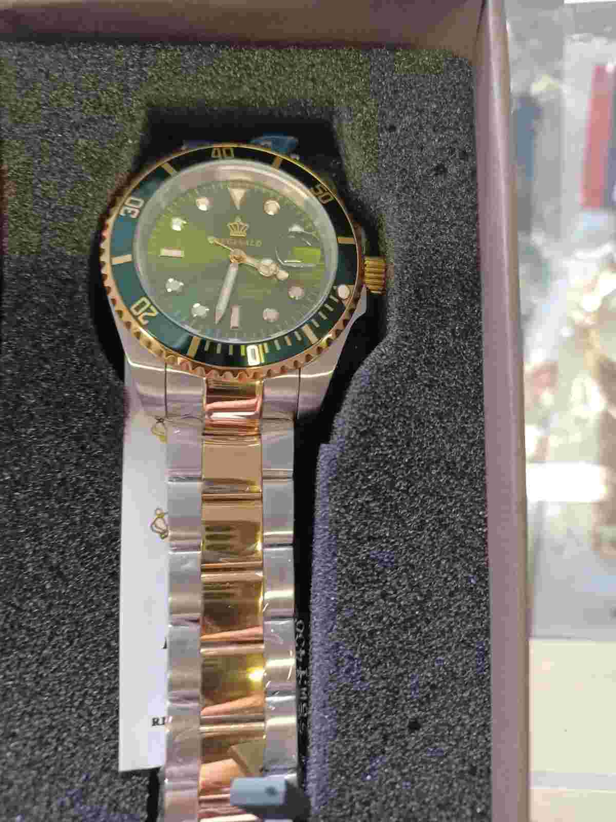 Reginald Green Dial Watch: A Nod to Classic Elegance