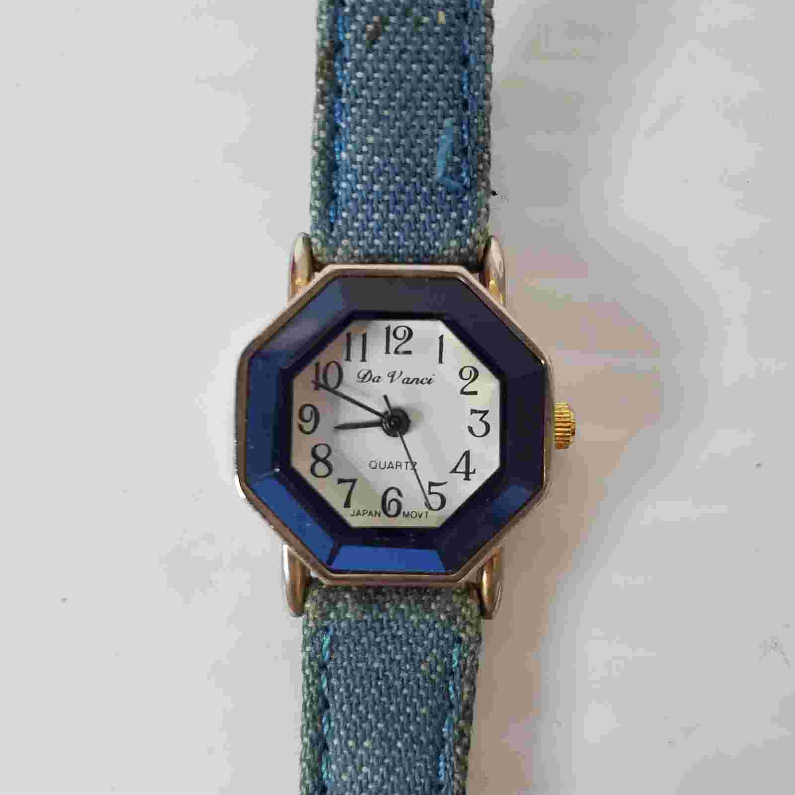 Vintage Da Vinci Women’s Watch Denim Blue Stainless Steel Silver Case White