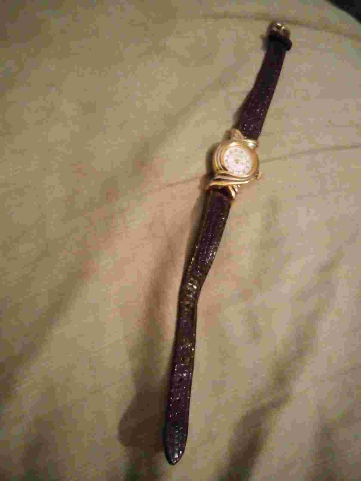 Pierre Jacquard ladies Evening watch.7.3" leather band.19mm Case.New battery.A1.
