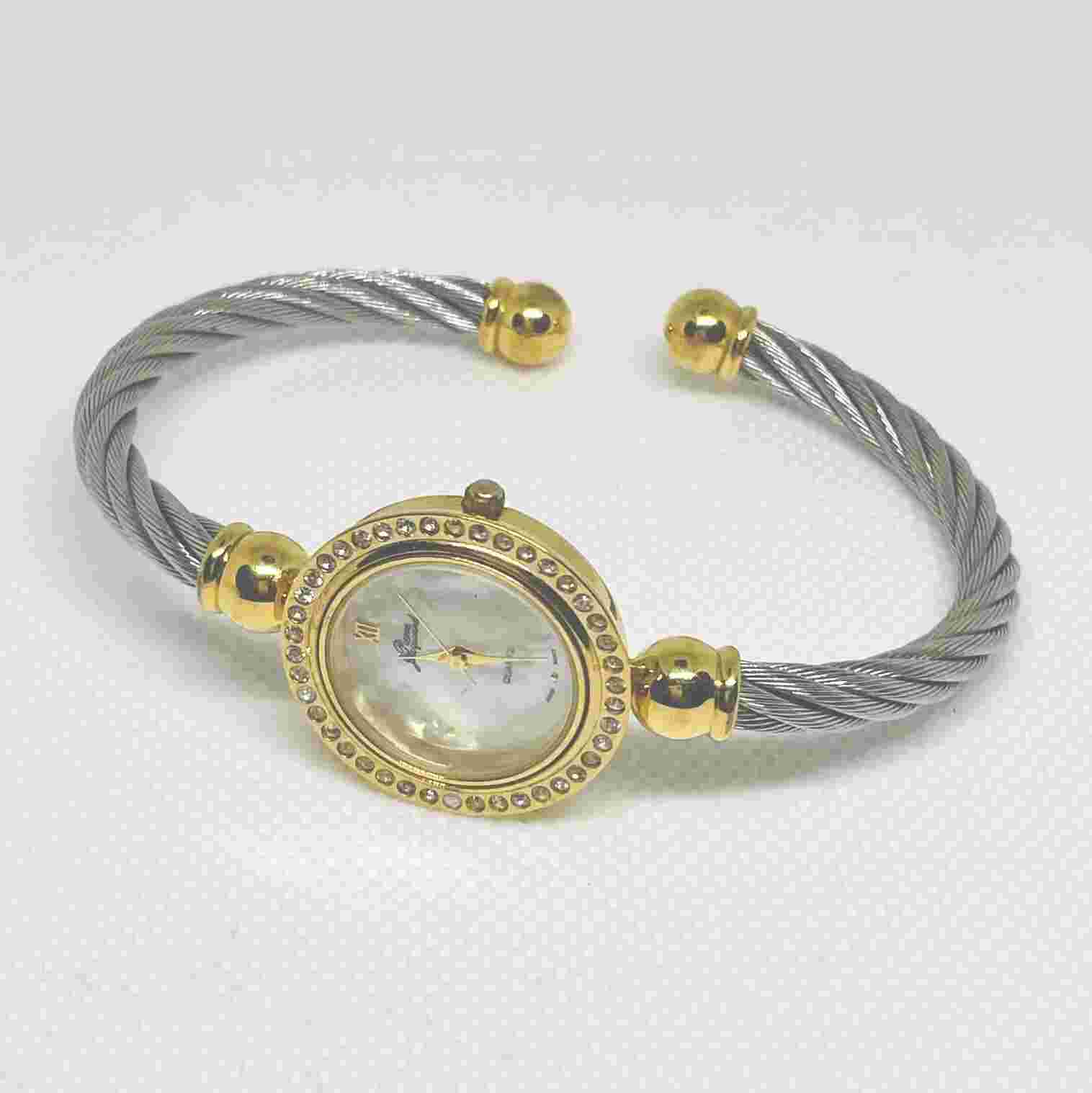 Women's Vintage Gold Watch With Bracelet Band Analog Watch - Fits Size M-L