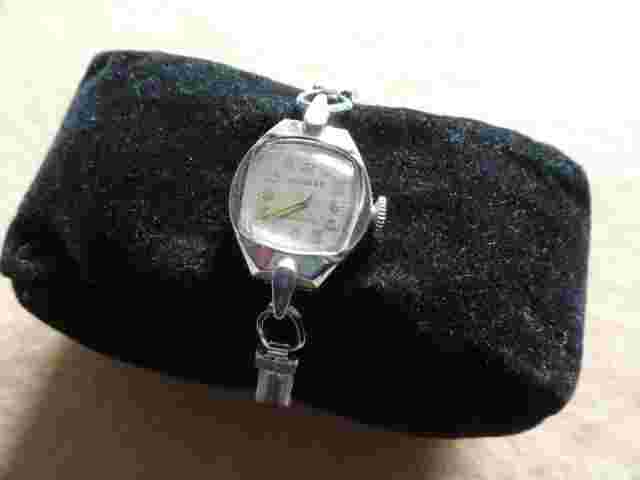 Vintage Made in Germany Douglas Mechanical Wind Up Ladies Watch