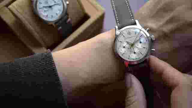 Heuer Abercrombie & Fitch Stainless Steel Chronograph 2444 Valjoux 72 c. 1960s