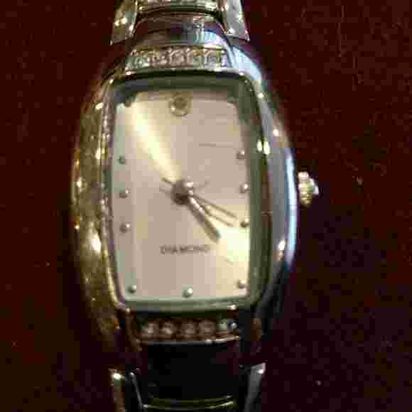 Allude Diamond Ladies Wristwatch Silver Quartz Watch Fashion Jewelry