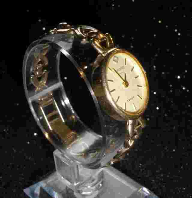 Diamond Accurist Gold Watch 9ct