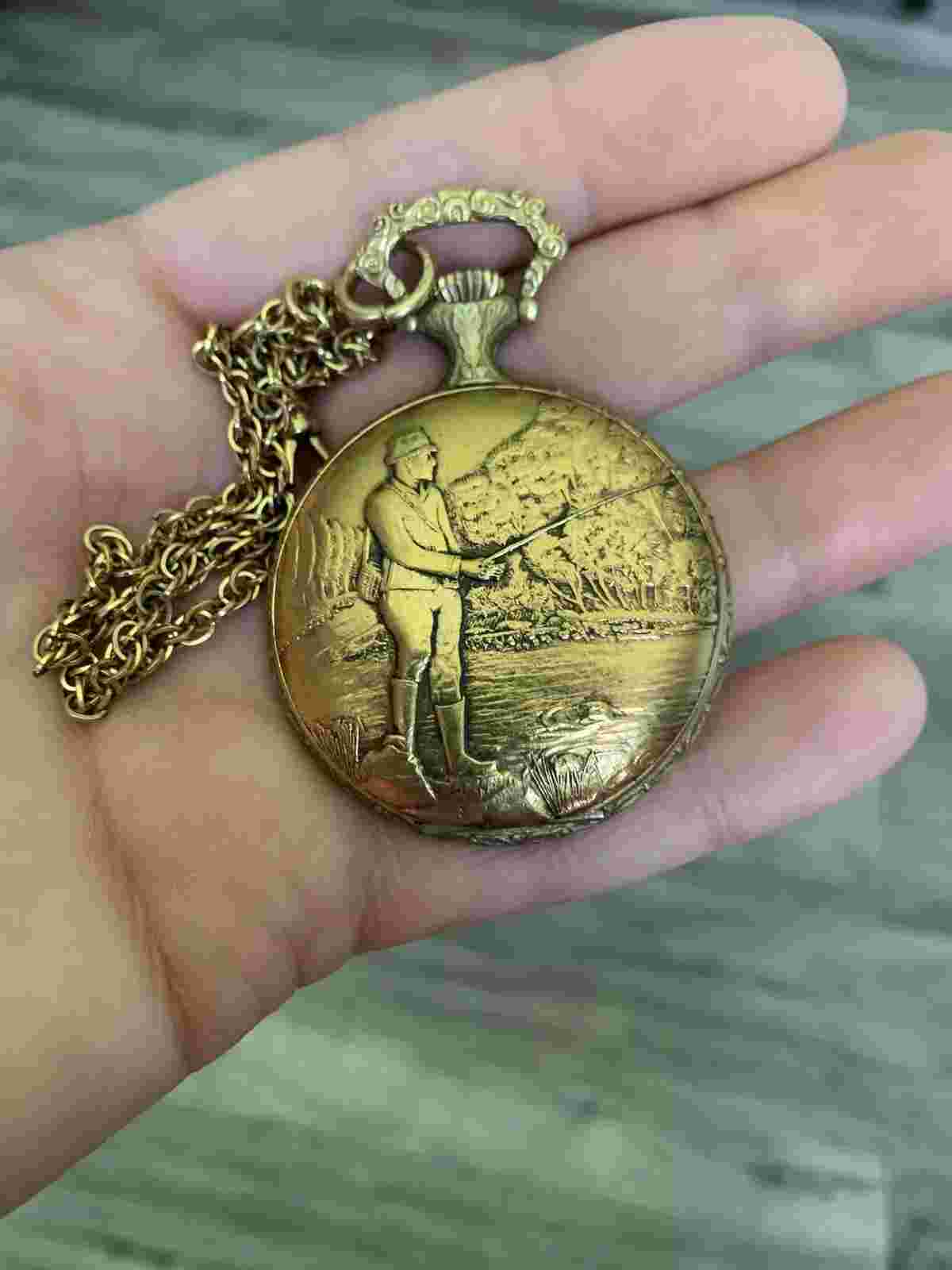 Vintage Arnex 17 Jewel Incabloc Swiss Pocket Watch~Fisherman Gold Plated.